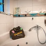 Ferienhaus-boje-by-seeblick-ferien-oro-direkte-wasserlage-sauna Σπίτι διακοπών *