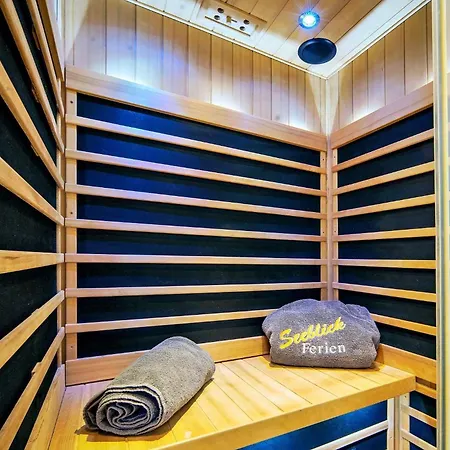 Ferienhaus-boje-by-seeblick-ferien-oro-direkte-wasserlage-sauna Casa de Férias Olpenitz
